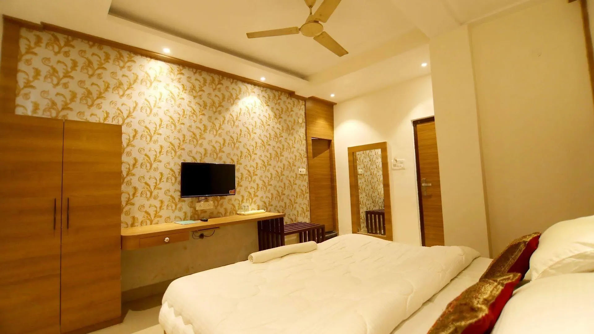 Fabhotel Prime Sarin Inn Heritage Varanasi